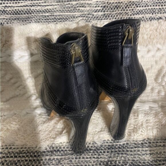 MRKT Women's Size 8.5 Leather Boots Black - Picture 4 of 8